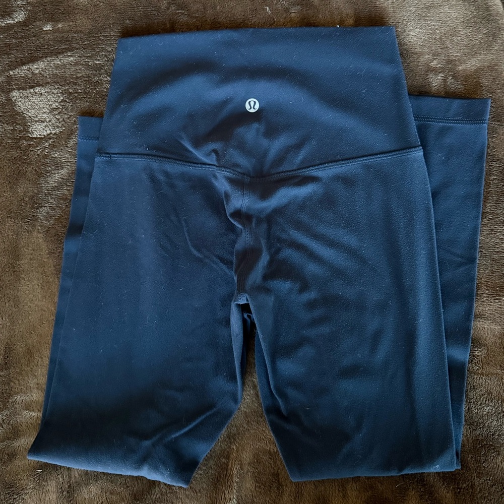 Lululemon Navy High-Rise Capri Leggings Size 4 (Estimated)